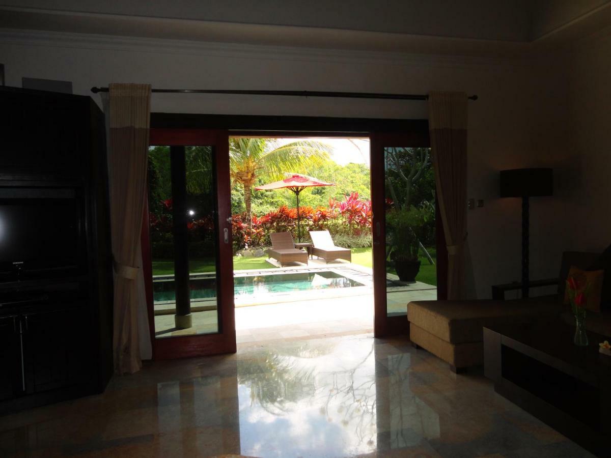 Hillstone Uluwatu Villa Унгасан Экстерьер фото